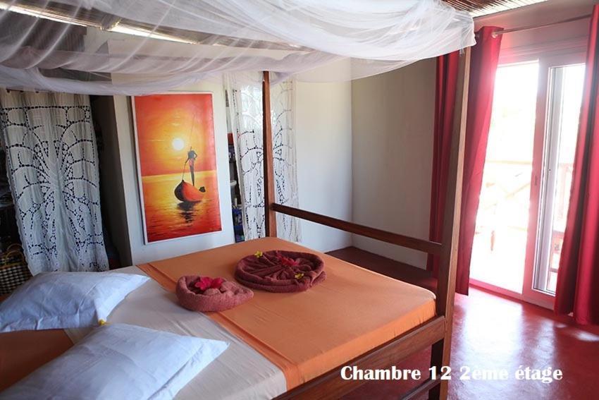 Chez Yolande Hotel Ampangorinana Exterior photo