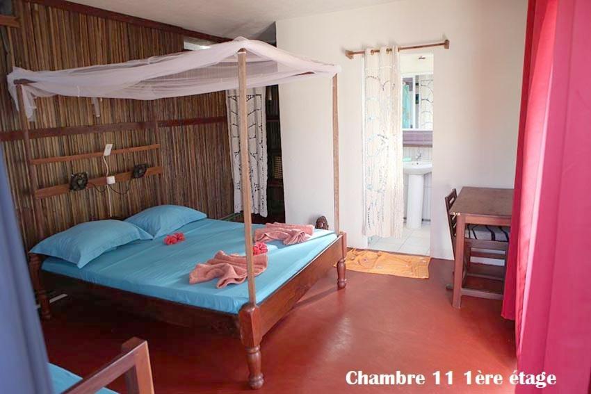 Chez Yolande Hotel Ampangorinana Exterior photo