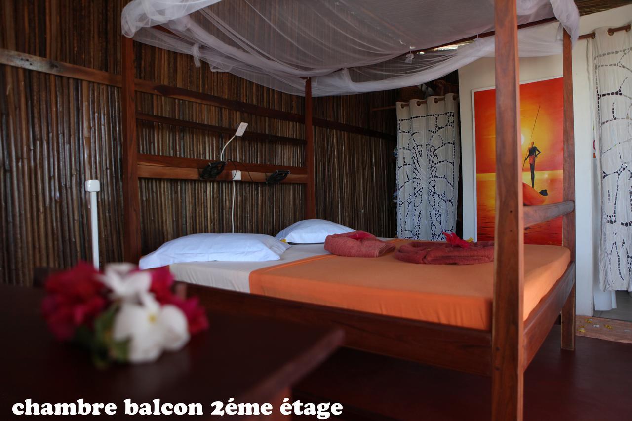 Chez Yolande Hotel Ampangorinana Exterior photo